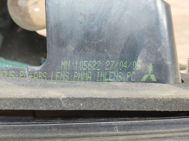 bontott MITSUBISHI COLT Jobb Belső Hátsó Lámpa