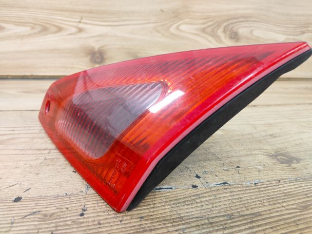 bontott MITSUBISHI COLT Jobb Belső Hátsó Lámpa