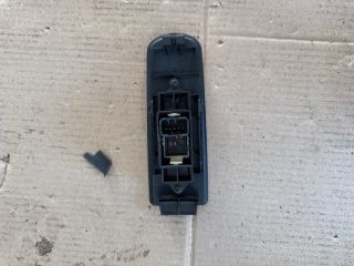 bontott MITSUBISHI COLT Jobb első Ablakemelő Kapcsoló