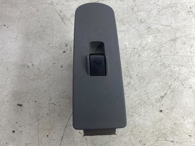 bontott MITSUBISHI COLT Jobb első Ablakemelő Kapcsoló