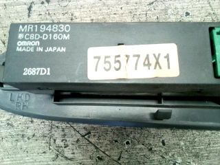 bontott MITSUBISHI COLT Jobb első Ablakemelő Kapcsoló