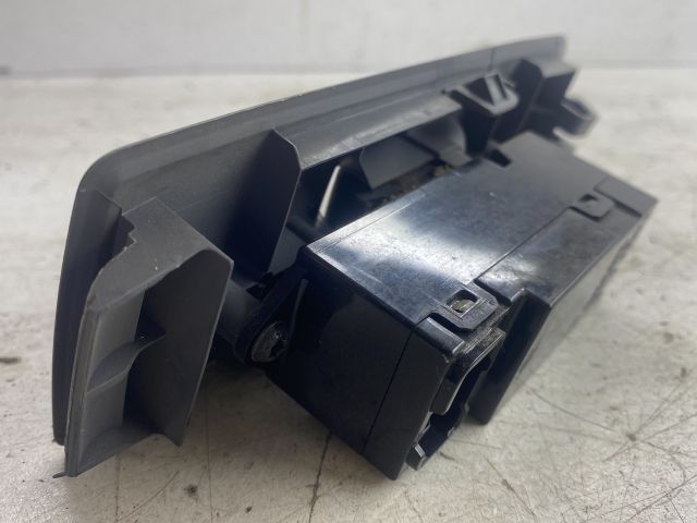 bontott MITSUBISHI COLT Jobb első Ablakemelő Kapcsoló