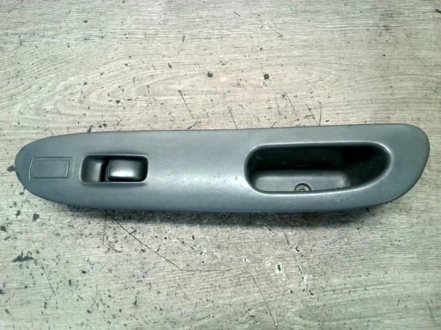 bontott MITSUBISHI COLT Jobb első Ablakemelő Kapcsoló