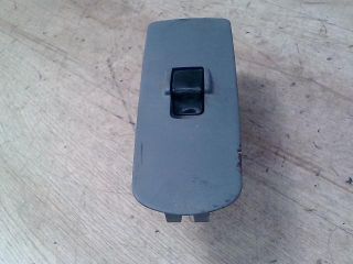 bontott MITSUBISHI COLT Jobb első Ablakemelő Kapcsoló