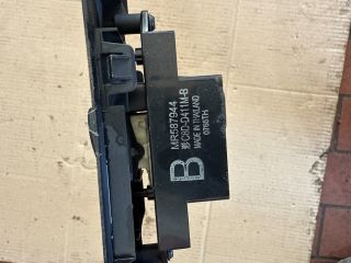 bontott MITSUBISHI COLT Jobb első Ablakemelő Kapcsoló