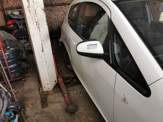 bontott MITSUBISHI COLT Jobb első Ajtó (Részeivel)