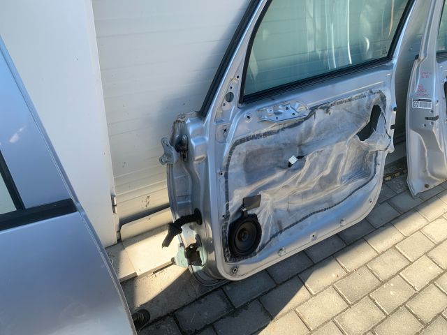 bontott MITSUBISHI COLT Jobb első Ajtó (Üres lemez)