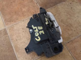 bontott MITSUBISHI COLT Jobb első Ajtózár