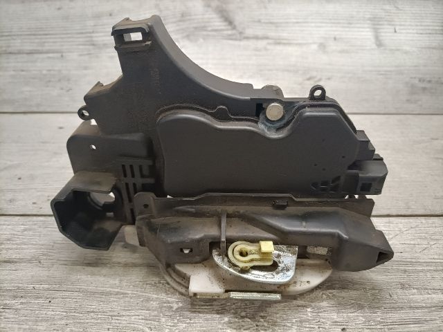 bontott MITSUBISHI COLT Jobb első Ajtózár