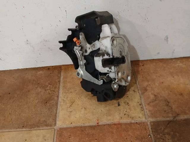 bontott MITSUBISHI COLT Jobb első Ajtózár