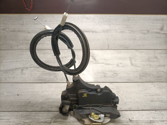 bontott MITSUBISHI COLT Jobb első Ajtózár