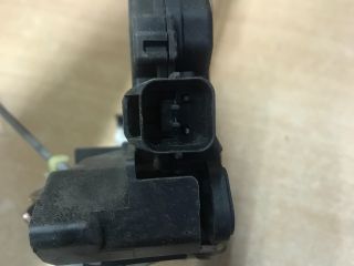 bontott MITSUBISHI COLT Jobb első Ajtózár