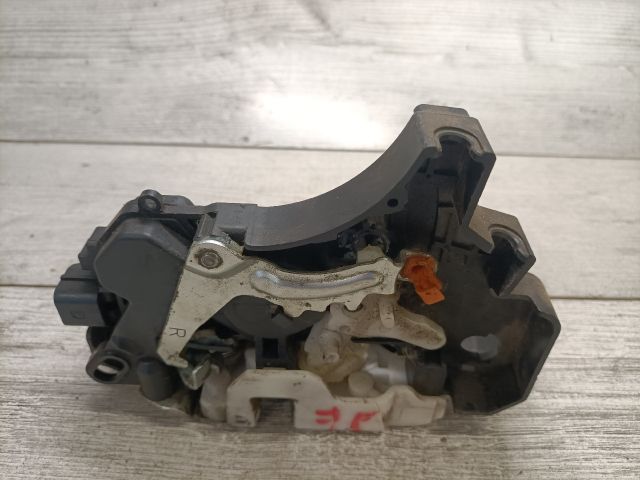 bontott MITSUBISHI COLT Jobb első Ajtózár