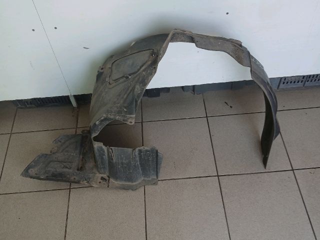 bontott MITSUBISHI COLT Jobb első Dobbetét (Kerékjárati, Műanyag)