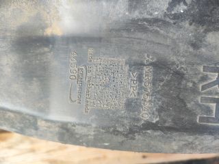 bontott MITSUBISHI COLT Jobb első Dobbetét (Kerékjárati, Műanyag)