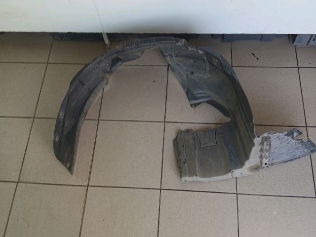 bontott MITSUBISHI COLT Jobb első Dobbetét (Kerékjárati, Műanyag)