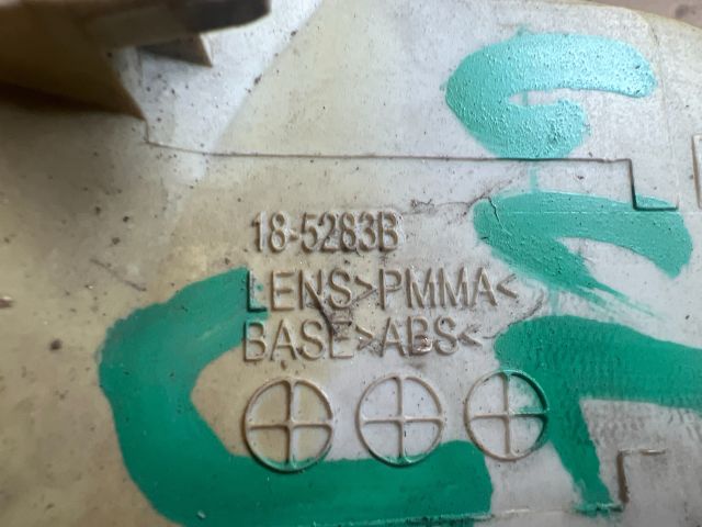 bontott MITSUBISHI COLT Jobb első Irányjelző