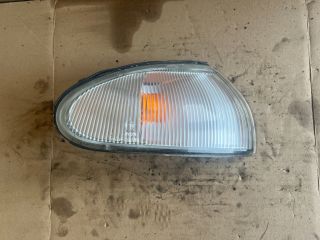 bontott MITSUBISHI COLT Jobb első Irányjelző