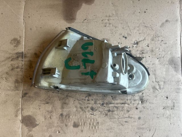 bontott MITSUBISHI COLT Jobb első Irányjelző