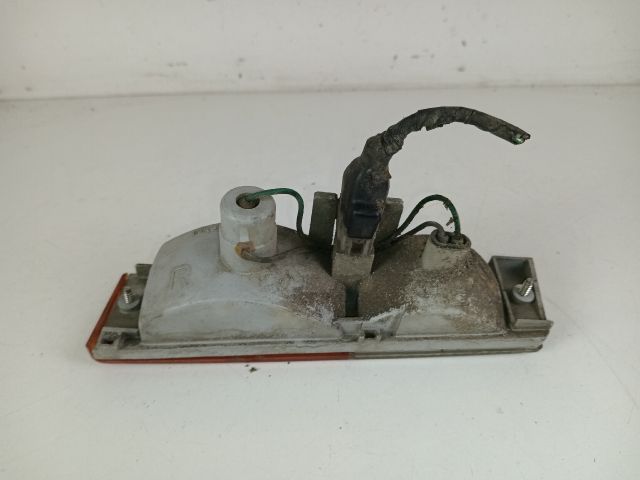 bontott MITSUBISHI COLT Jobb első Irányjelző