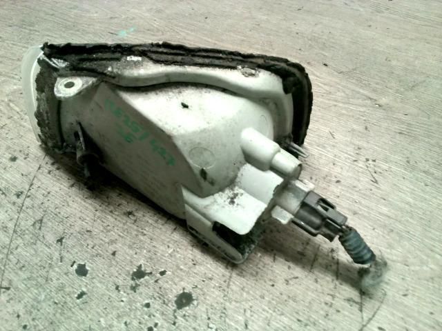 bontott MITSUBISHI COLT Jobb első Irányjelző