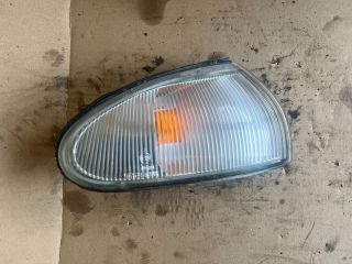 bontott MITSUBISHI COLT Jobb első Irányjelző