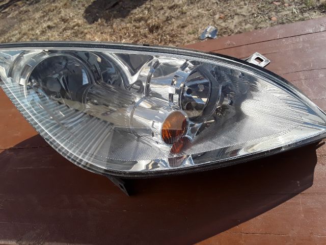 bontott MITSUBISHI COLT Jobb első Lámpabúra