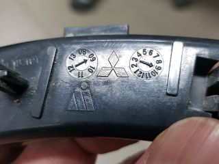 bontott MITSUBISHI COLT Jobb első Lökhárító Tartó (Műanyag)