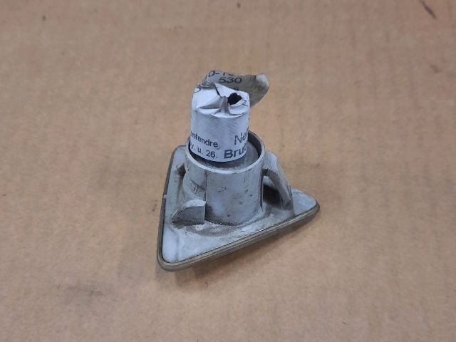 bontott MITSUBISHI COLT Jobb első Sárvédő Irányjelző