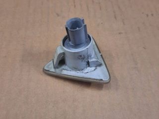 bontott MITSUBISHI COLT Jobb első Sárvédő Irányjelző