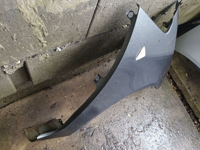 bontott MITSUBISHI COLT Jobb első Sárvédő