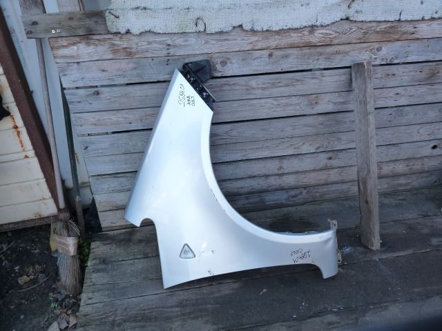 bontott MITSUBISHI COLT Jobb első Sárvédő