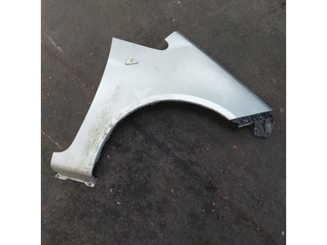 bontott MITSUBISHI COLT Jobb első Sárvédő