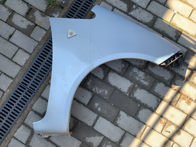 bontott MITSUBISHI COLT Jobb első Sárvédő