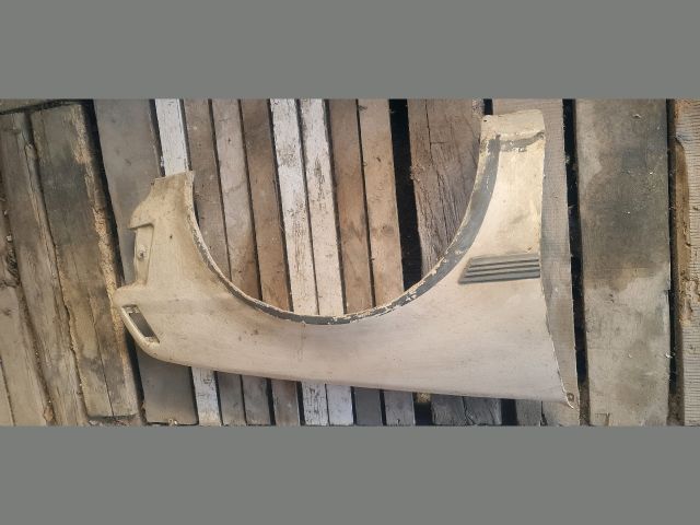 bontott MITSUBISHI COLT Jobb első Sárvédő