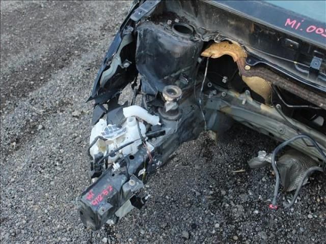 bontott MITSUBISHI COLT Jobb első Ütközéscsillapító