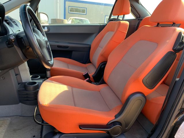 bontott MITSUBISHI COLT Jobb első Zsanér