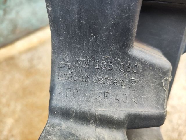 bontott MITSUBISHI COLT Jobb Fényszóró Lámpakeret