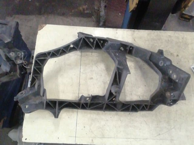 bontott MITSUBISHI COLT Jobb Fényszóró Tartó