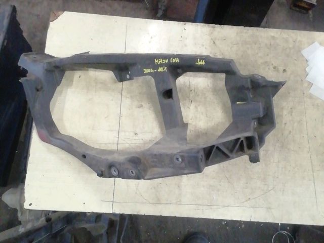 bontott MITSUBISHI COLT Jobb Fényszóró Tartó