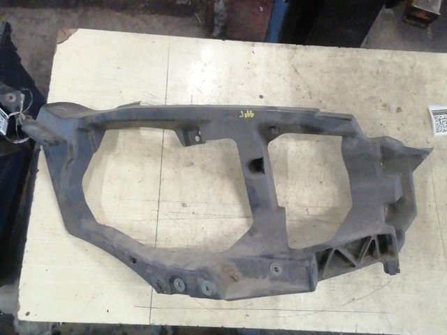 bontott MITSUBISHI COLT Jobb Fényszóró Tartó