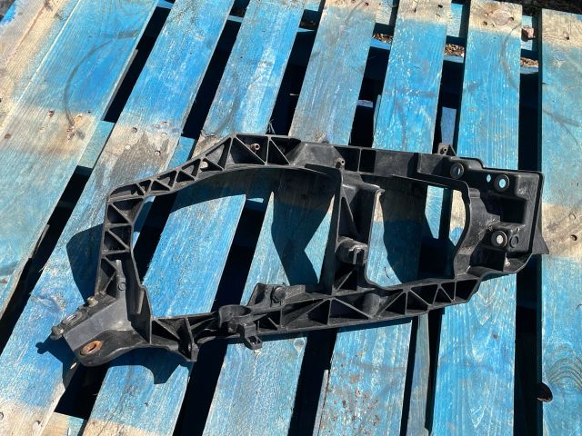 bontott MITSUBISHI COLT Jobb Fényszóró Tartó