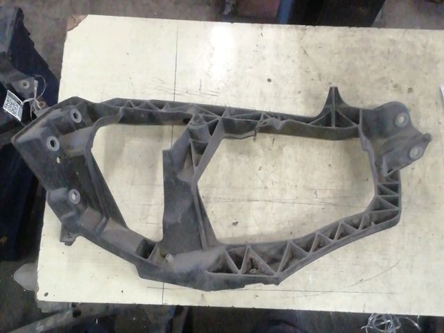 bontott MITSUBISHI COLT Jobb Fényszóró Tartó