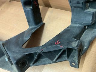 bontott MITSUBISHI COLT Jobb Fényszóró Tartó