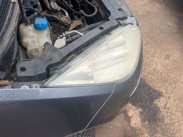 bontott MITSUBISHI COLT Jobb Fényszóró