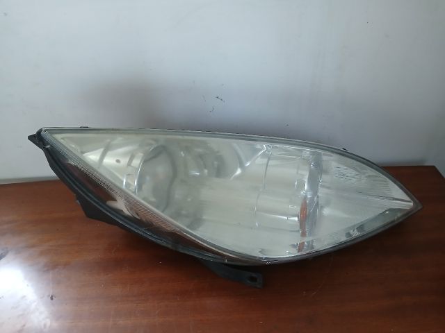 bontott MITSUBISHI COLT Jobb Fényszóró