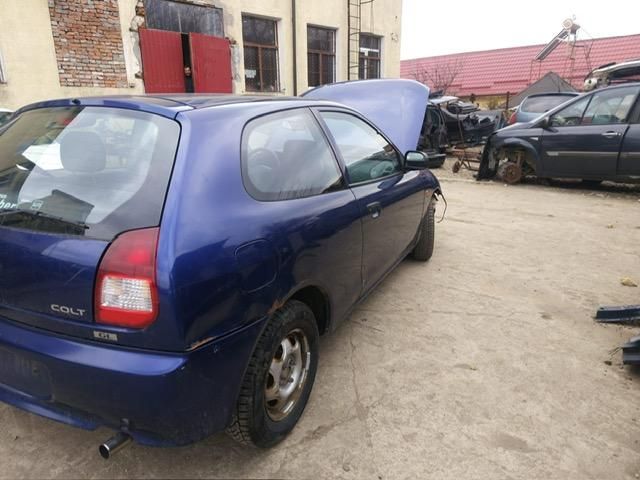 bontott MITSUBISHI COLT Jobb Fényszóró