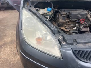 bontott MITSUBISHI COLT Jobb Fényszóró