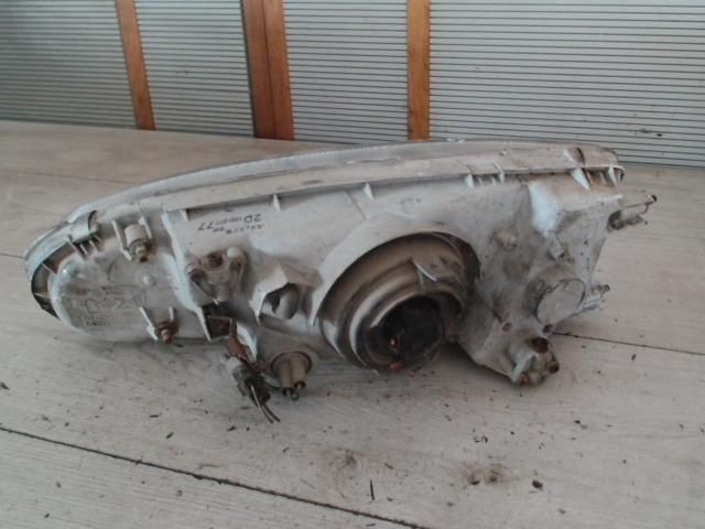 bontott MITSUBISHI COLT Jobb Fényszóró