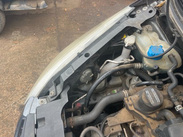 bontott MITSUBISHI COLT Jobb Fényszóró